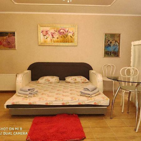 Apartments Domovik Latorichnaya,3 穆卡切沃 外观 照片