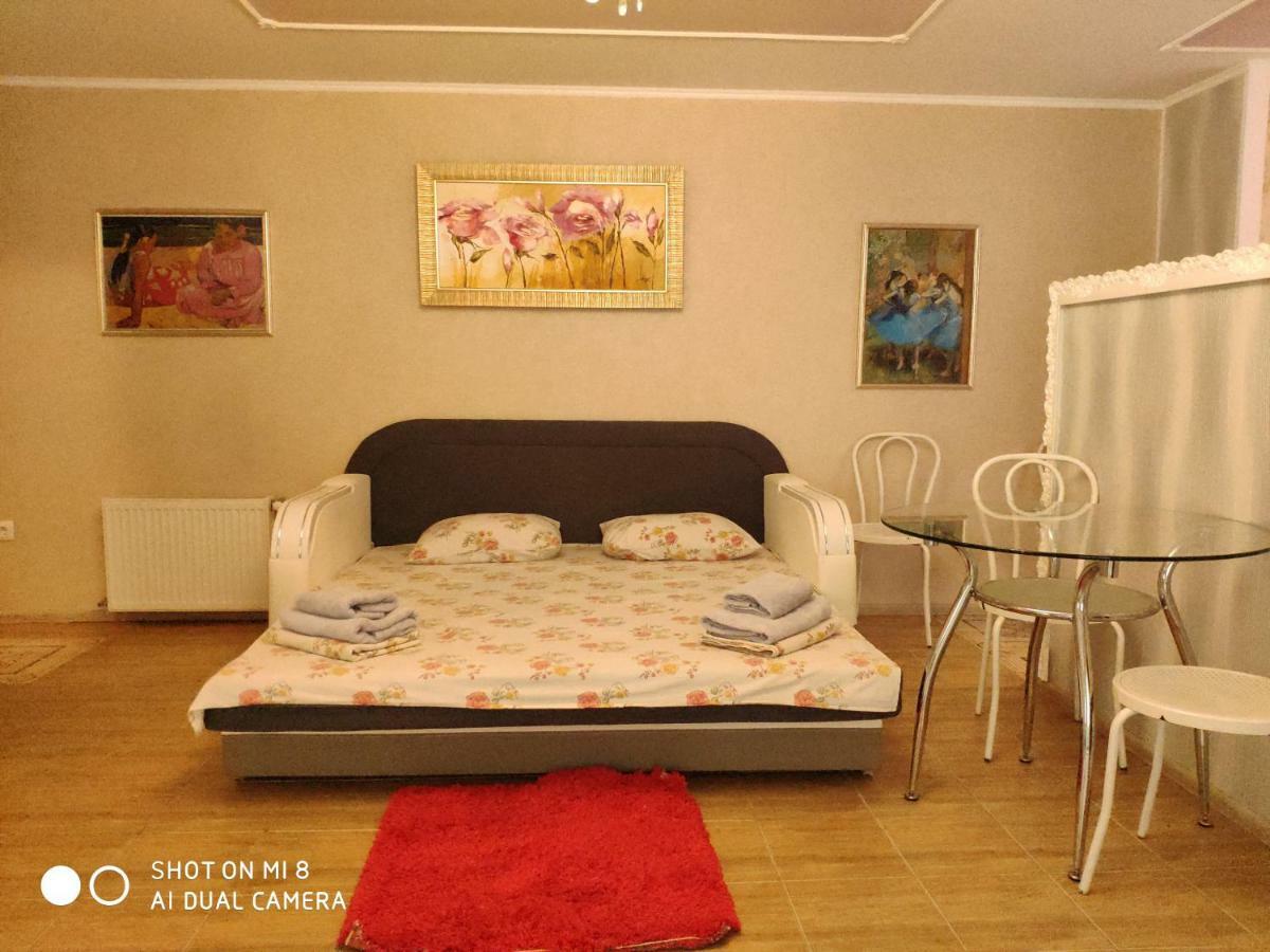 Apartments Domovik Latorichnaya,3 穆卡切沃 外观 照片